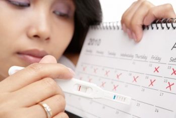Trễ kinh 5 ngày thử que 1 vạch: Nguyên nhân và cách điều trị